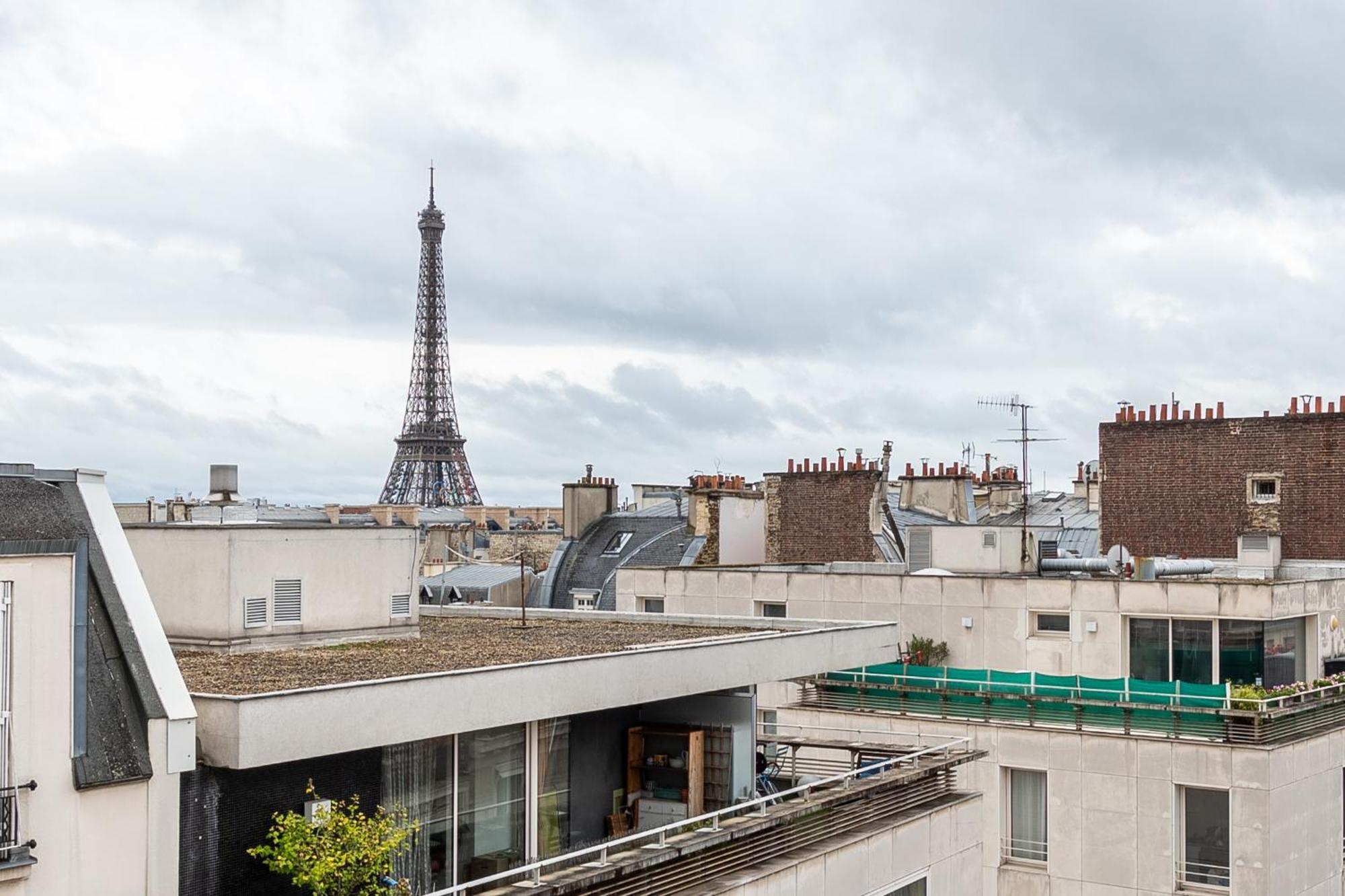 Appartement Champs Elysees I Vue Sur Tour Eiffel & Spacieux *